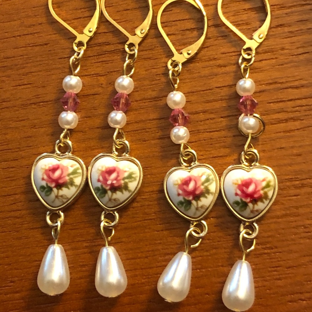 HP-Rose Heart Earrings w/Swarovski Crystal - Picture 6 of 6
